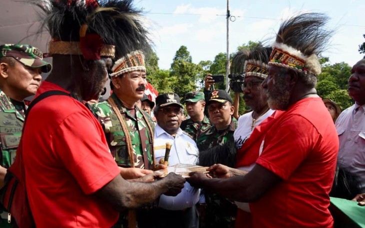 Panglima TNI Terima Hibah Lahan Untuk Bangun Markas Kogabwilhan III