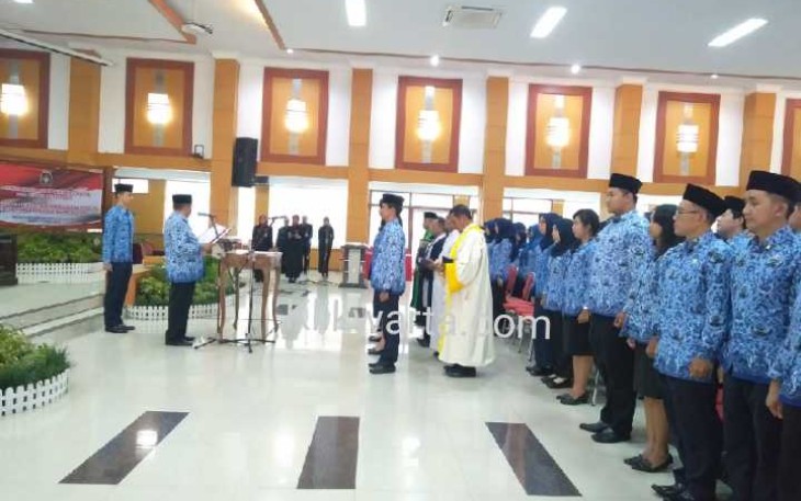 Prosesi pengambilan sumpah jabatan PNS Pemkot Blitar 