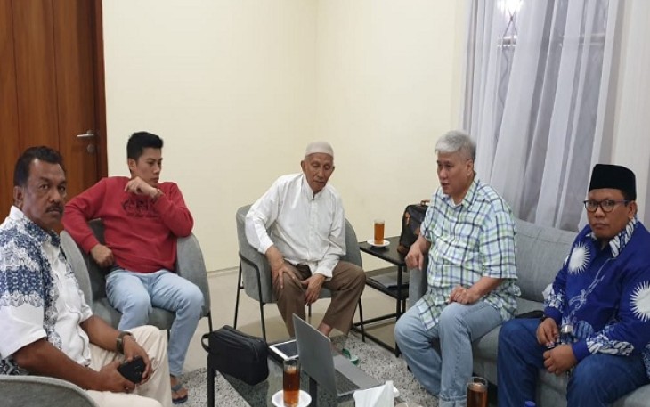Sekretaris DPW PAN Maluku bersama pendiri Partai Amanat Nasional