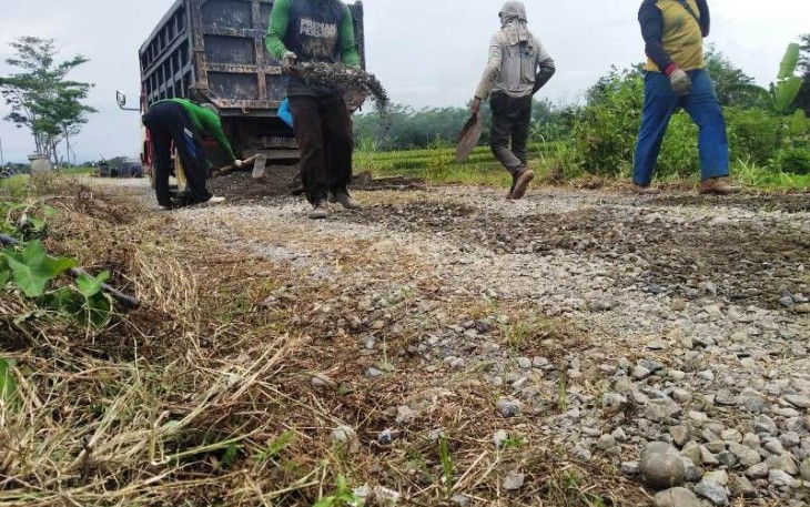 Persiapan Pengaspalan Jalan TMMD