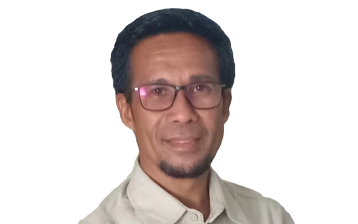 Ketua Fraksi PAN DPRD SBB Abdul Rauf Latulumamina