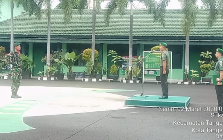 Plh Kasdim 0506/Tgr Pimpin Upacara Bendera