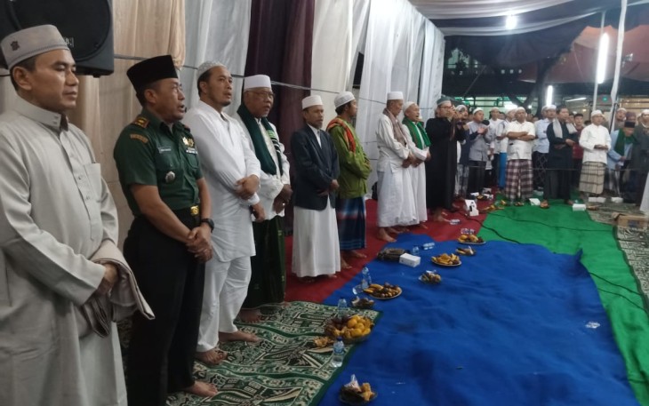 Babinsa Koramil 01/Kranji Kodim 0507/Bekasi Hadiri Peringatan Isra’ Mi’raj Bersama Warga