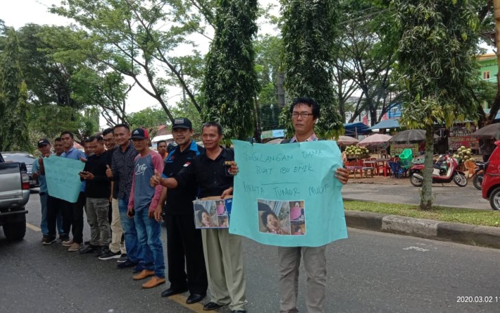 Wartawan Merangin Galang Dana Bantu Enek Penderita Tumor