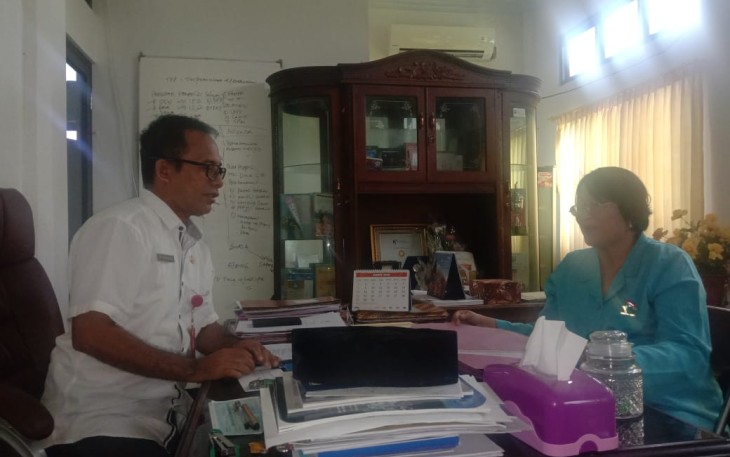 Kepala Dinas Pendidikan dan Kebudayaan SBB Masudin Sangaji bersama Ketua Himpaud SBB