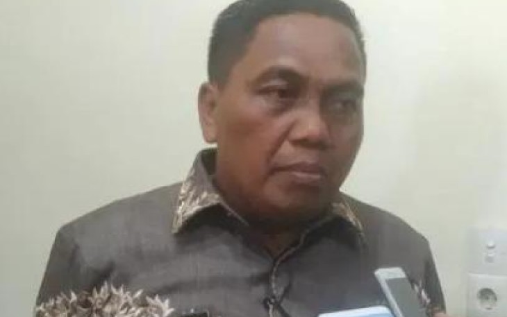 Bupati Aceh Singkil Dulmusrid saat ditemui wartawan di Pendopo.