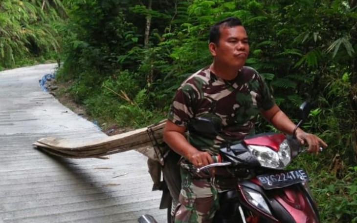 Semangat Serka J Pakpahan Jadi Motivasi Personel Lainnya Bersemangat dalam Pra TMMD