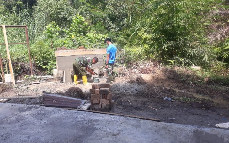 Tugu TMMD Kodim 0207/SML Sedang Dikerjakan Satgas 