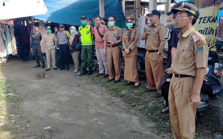 Camat Belitang Mulya Berikan Arahan ke Masyarakat Tentang Pencegahan Virus Corona