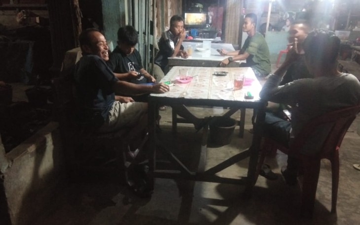 Warung Bapak Sirait Makin Laris Pengunjung