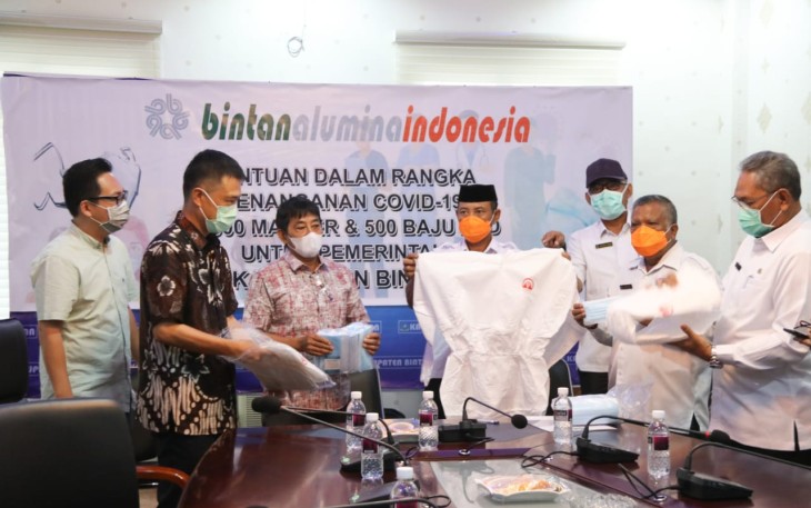 PT BAI Serahkan Bantuan 30 Ribu Masker dan 500 APD ke Gugus Tugas Covid-19 Bintan