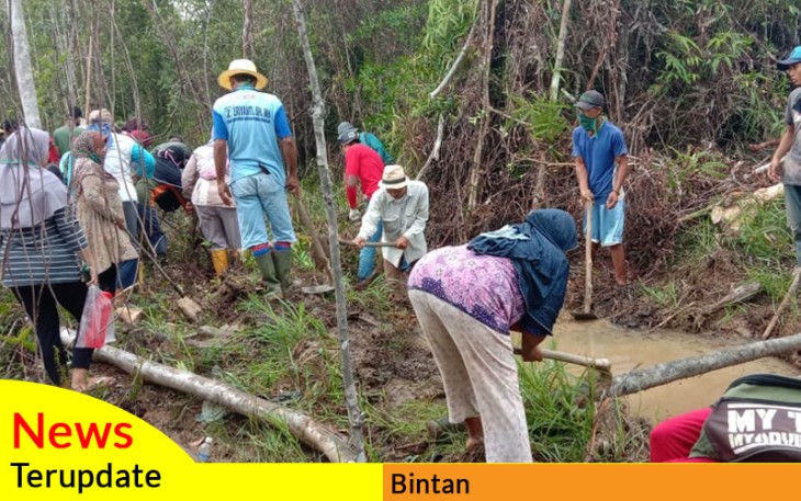 Program Padat Karya Desa Lancang Kuning Diikuti 150 KK