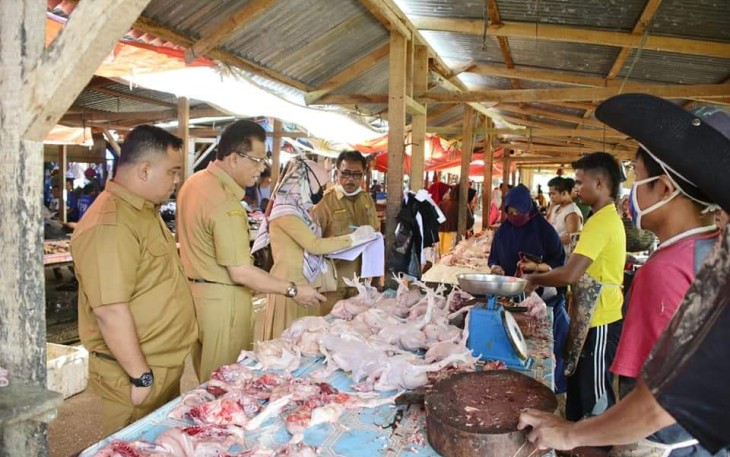 TPID Kampar Cek Harga dan Ketersediaan Sembako di Pasar Lipat Kain