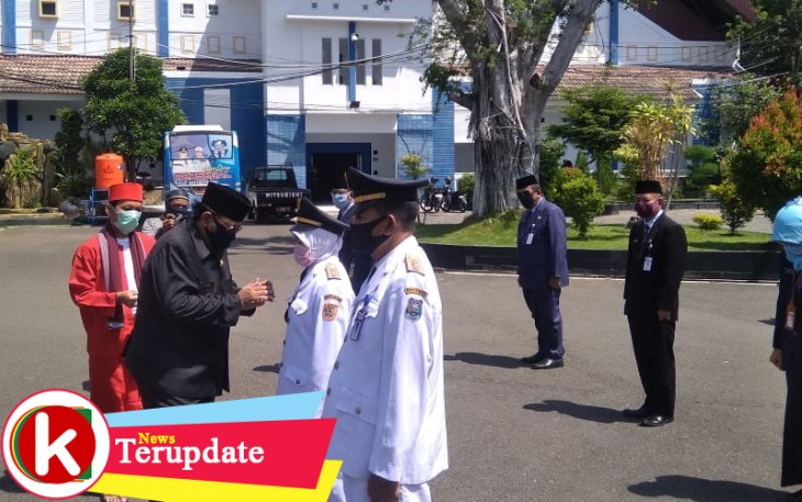 Pemkot Tegal Lantik Pejabat Eselon Sambil Berjemur