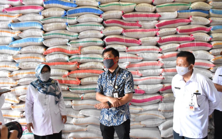 Pemkab Tegal Siapkan Bantuan 4.180 Ton Beras Program Jaring Pengaman Sosial untuk Tiga Bulan ke Depan