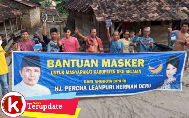 Percha Leanpuri Bagikan Dua Puluh Ribu Masker Untuk Masyarakat