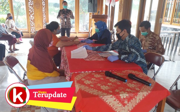 252 KKS Dibagikan ke KPM di Kelurahan Jagalan