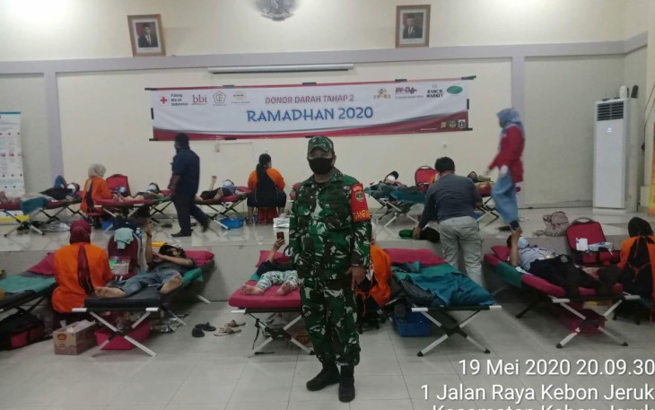 Danramil 05/KJ Kapten R.E. Moerdoko Hadiri Giat Donor Darah Tahap 2 di Kebon Jeruk