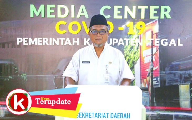 Juru Bicara Gugus Tugas Percepatan Penanganan Covid-19 Pemkab Tegal dr. Joko Wantoro saat menggelar siaran persnya hari Rabu (6/5).