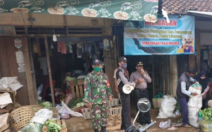 Polsek dan Koramil Limpung Sosialisasi New Normal di 2 Kecamatan