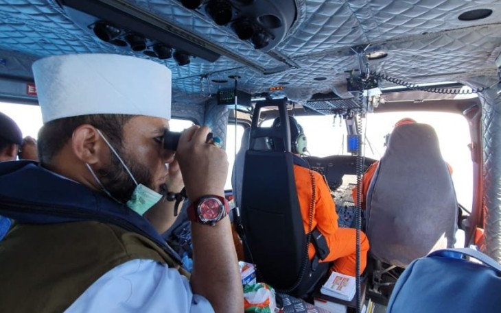 Wali Kota Bengkulu Helmi Hasan Ikut Mencari Nelayan Yang Hilang Dengan Helikopter