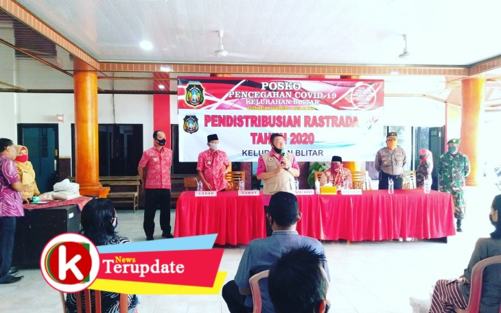 Walikota Blitar Santoso saat Memberikan Sambutan di Acara Pendistribusian Rastrada (foto: Faisal NR / Klikwarta.com) 