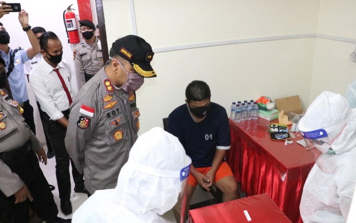 Polres Lingga Gelar Bhakti Kesehatan Dengan Rapid Test Tahanan