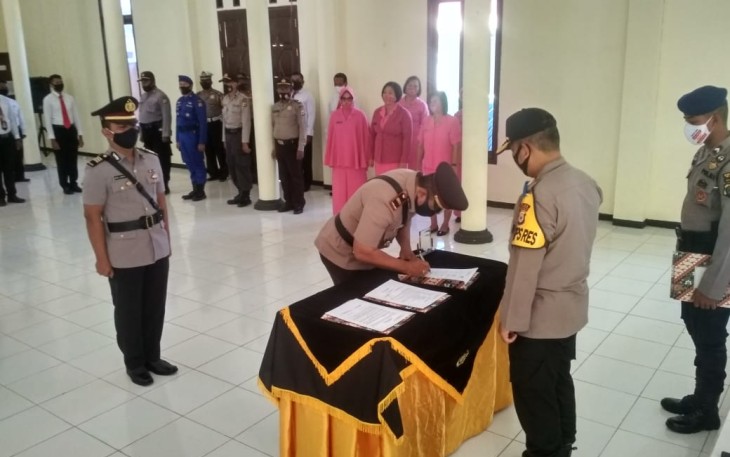 Jabatan Kasat Reskrim Polres SBB Diserah Terimakan