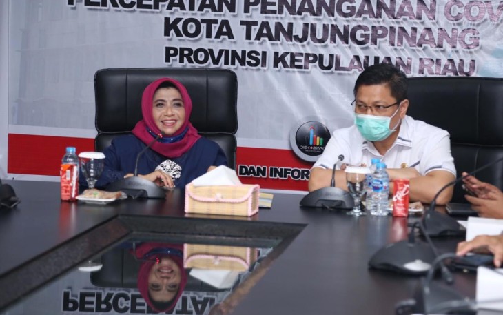 Plt. Walikota Tanjungpinang Hj. Rahma S.IP saat pimpin Rapat Persiapan Idul Adha dan Penyembelihan Hewan Kurban Tahun 1441 H/2020 M