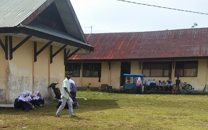 Siswa salah satu sekolah di Kabupaten Aceh Singkil mulai bersekolah.
