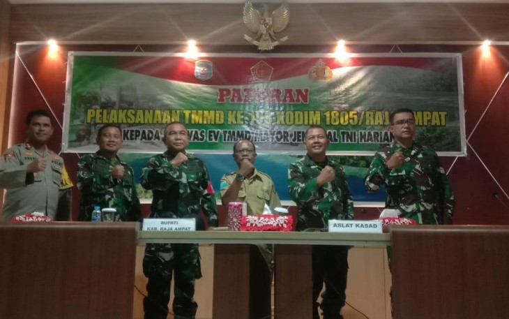 Pemkab Raja Ampat Apresiasi Program TMMD di Kampung Warsambin