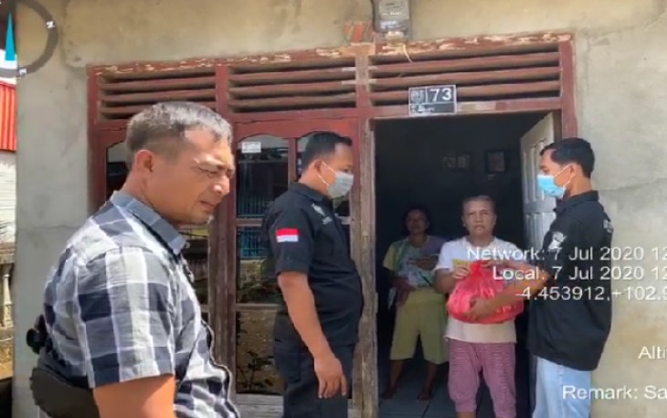 Polres Bengkulu Selatan Salurkan 30 Paket Sembako Ke Masyarakat