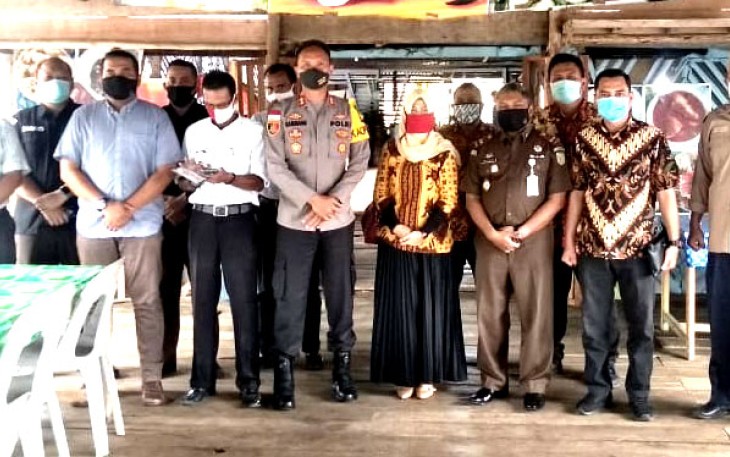 Foto bersama usai Rakor Kesiapan Jelang Pilkada 2020