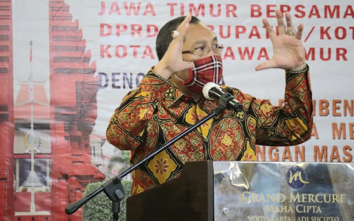Wakil Ketua DPRD Jatim Sahat Tua Simanjuntak