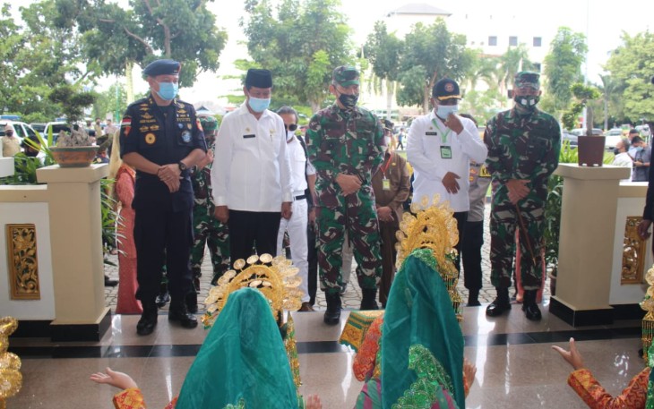 Gubernur Kepri H. Isdianto Sambut Kedatangan Pangdam I/BB Mayjen TNI Irwansyah