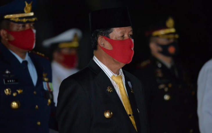 Gubernur Kepri H. Isdianto 