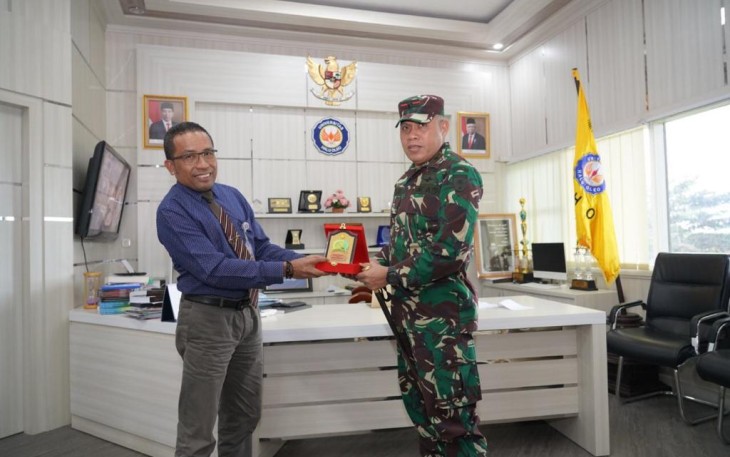 Silaturahmi Danrem 143/HO Bersama Rektor Universitas Halu Oleo