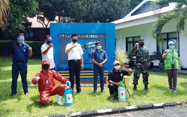 Babinsa Dampingi Tim Kesehatan Bitung Periksa Kesehatan Pekerja Asing