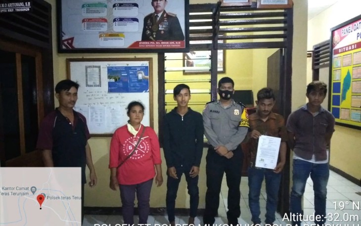 Bhabinkamtibmas Polsek Teras Terunjam Damaikan Secara Kekeluargaan