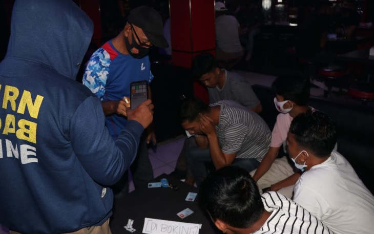Cipkon di Simpang Kampung Bali