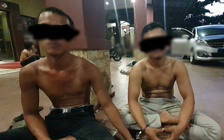 Dua terduga pelaku saat diamankan