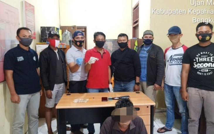 Tersangka saat diamankan