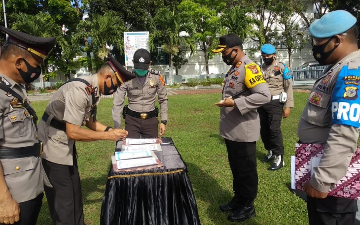 Kapolres Bitung Pimpin Serah Terima Jabatan Kapolsek Lembeh Dan Kasat Shabara