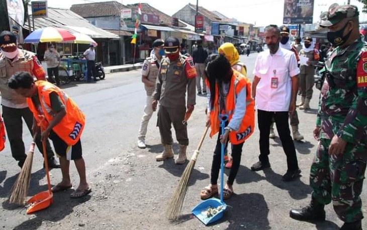 Pelanggar Kena Sanksi Sosial