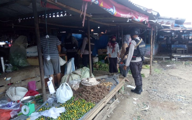 Brimob Polda Bengkulu Imbau Masyarakat Patuhi Prokes Covid-19