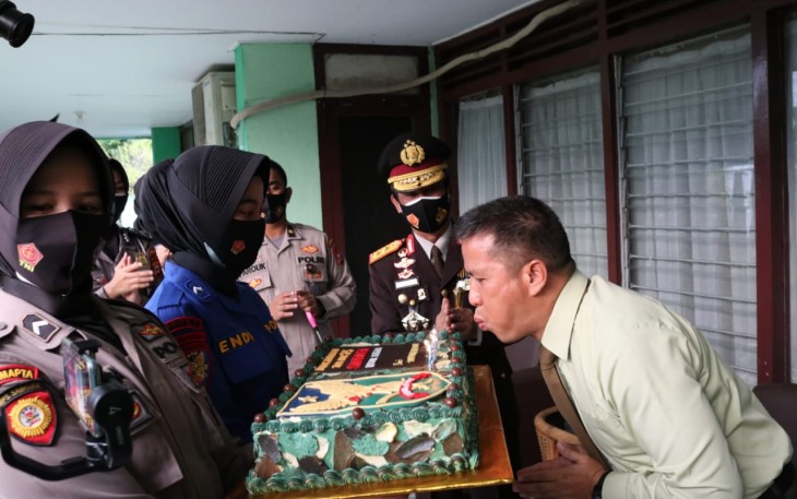 Polda Bengkulu Beri Kejutan Untuk Danrem 041/Gamas Danlanal dan Danyon Jaya Yudha