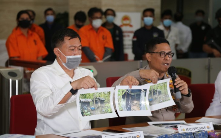 Kadiv Humas Polri, Irjen Pol Argo Yuwono memberikan keterangan saat konfrensi pers di Bareskrim Polri. Senin, 5/10/2020