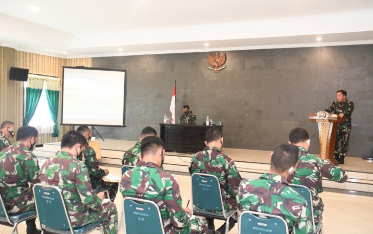 Komandan Pusat Sandi dan Siber Angkatan Darat (Danpussansiad) Brigjen TNI Iroth Sonny Edhie saat memberikan sambutannya di Markas Sandi Kodam IV/Diponegoro, Jum'at 9/10/2020