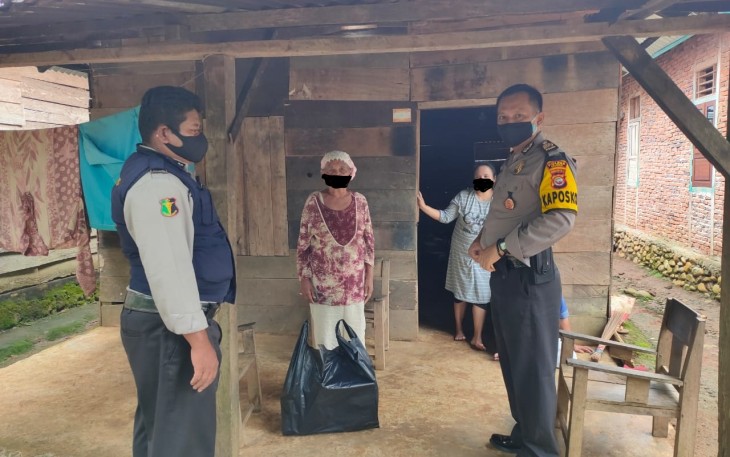 Polres Seluma Salurkan Bantuan Untuk Masyarakat Kurang Mampu 