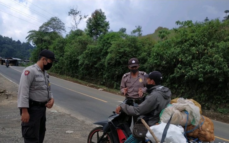 Polsek Sindang Kelingi Razia Prokes Covid-19 Didepan Mako